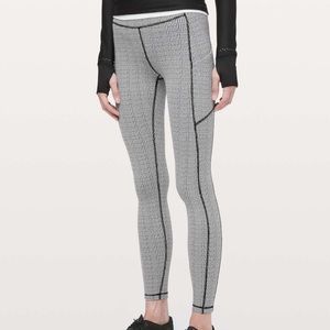 ▪️Lululemon Speed Up Tight Teeny Tooth White Black